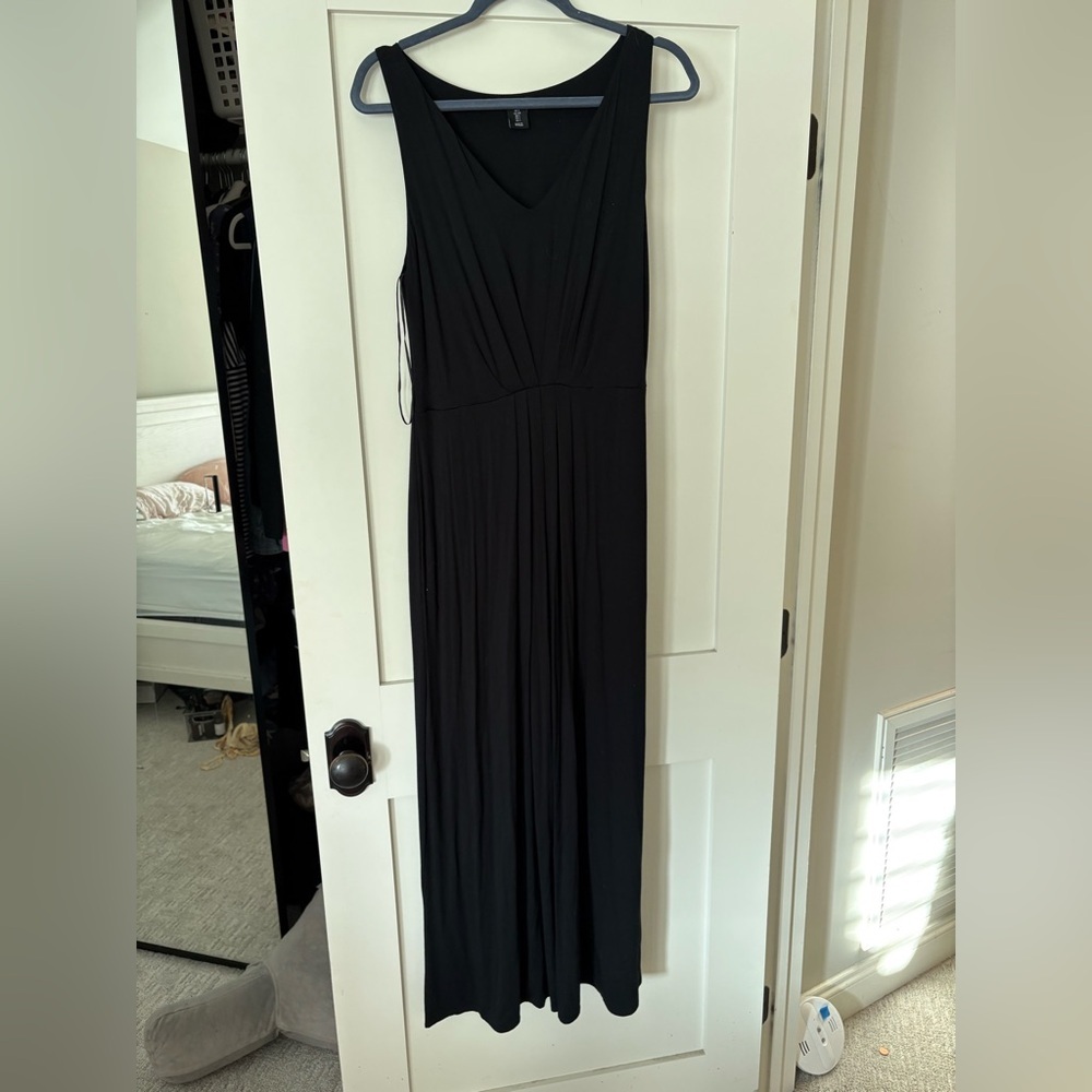 mercer & madison Black Sleeveless V-Neck Maxi Dress